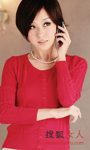 初春淑女純色毛衣 內(nèi)搭穿出優(yōu)雅氣質(zhì)