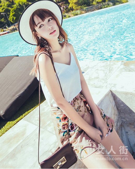 吊帶外穿不好嗎？今夏明明很時髦！